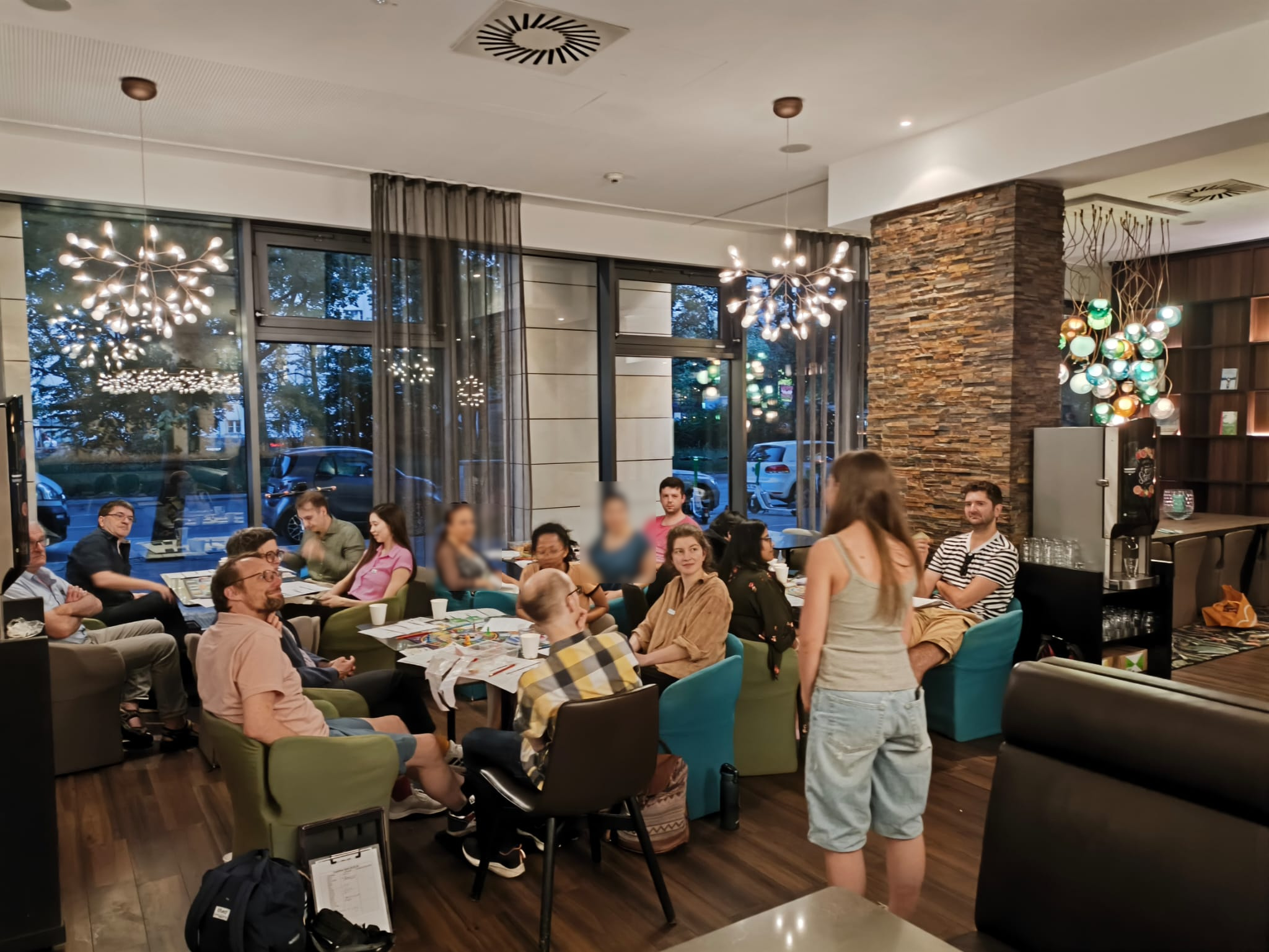 Gruppe beim Cashflow-Spiel in Berlin